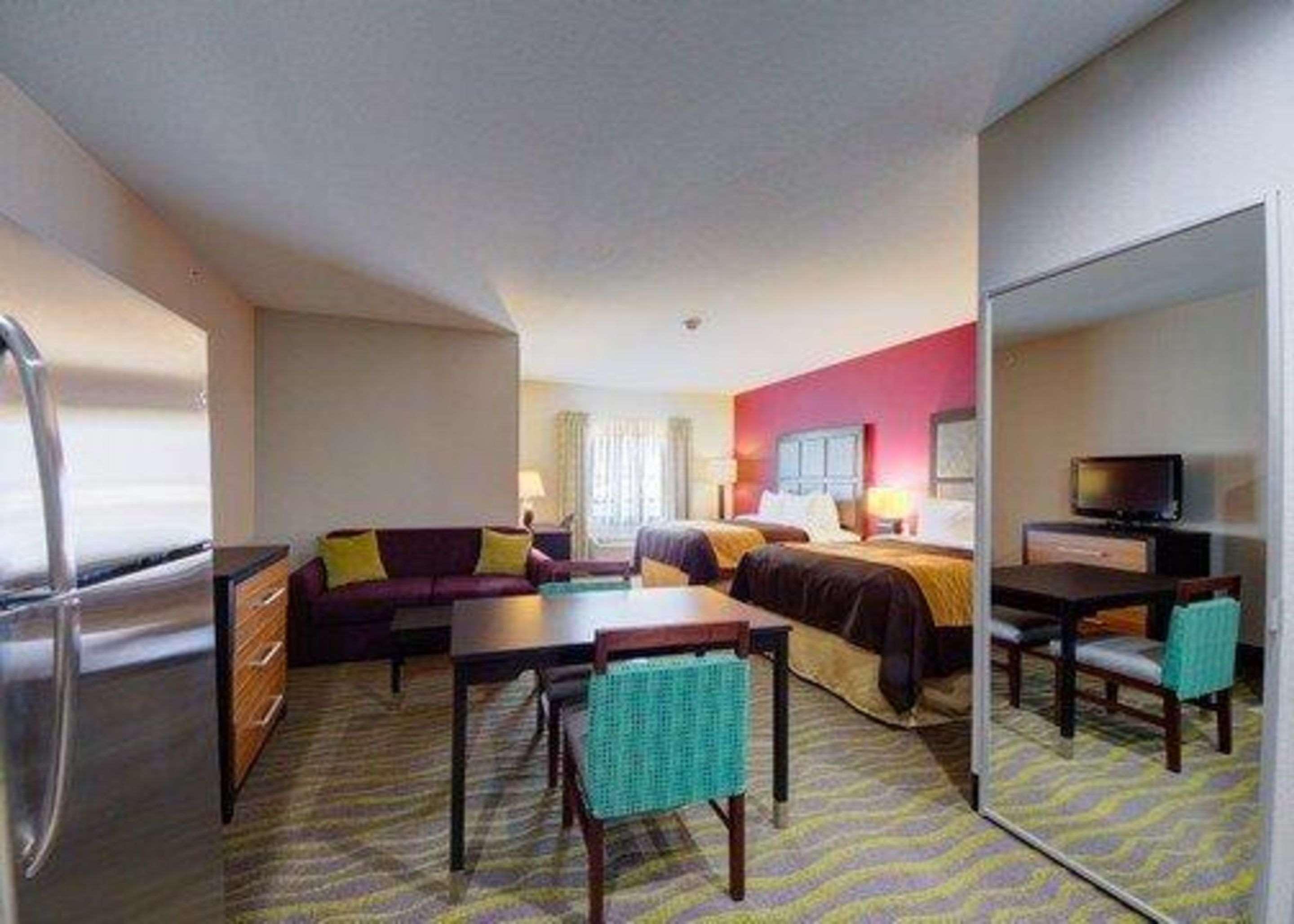 Comfort Inn & Suites Tulsa I-44 West - Rt 66 Oakhurst Bagian luar foto