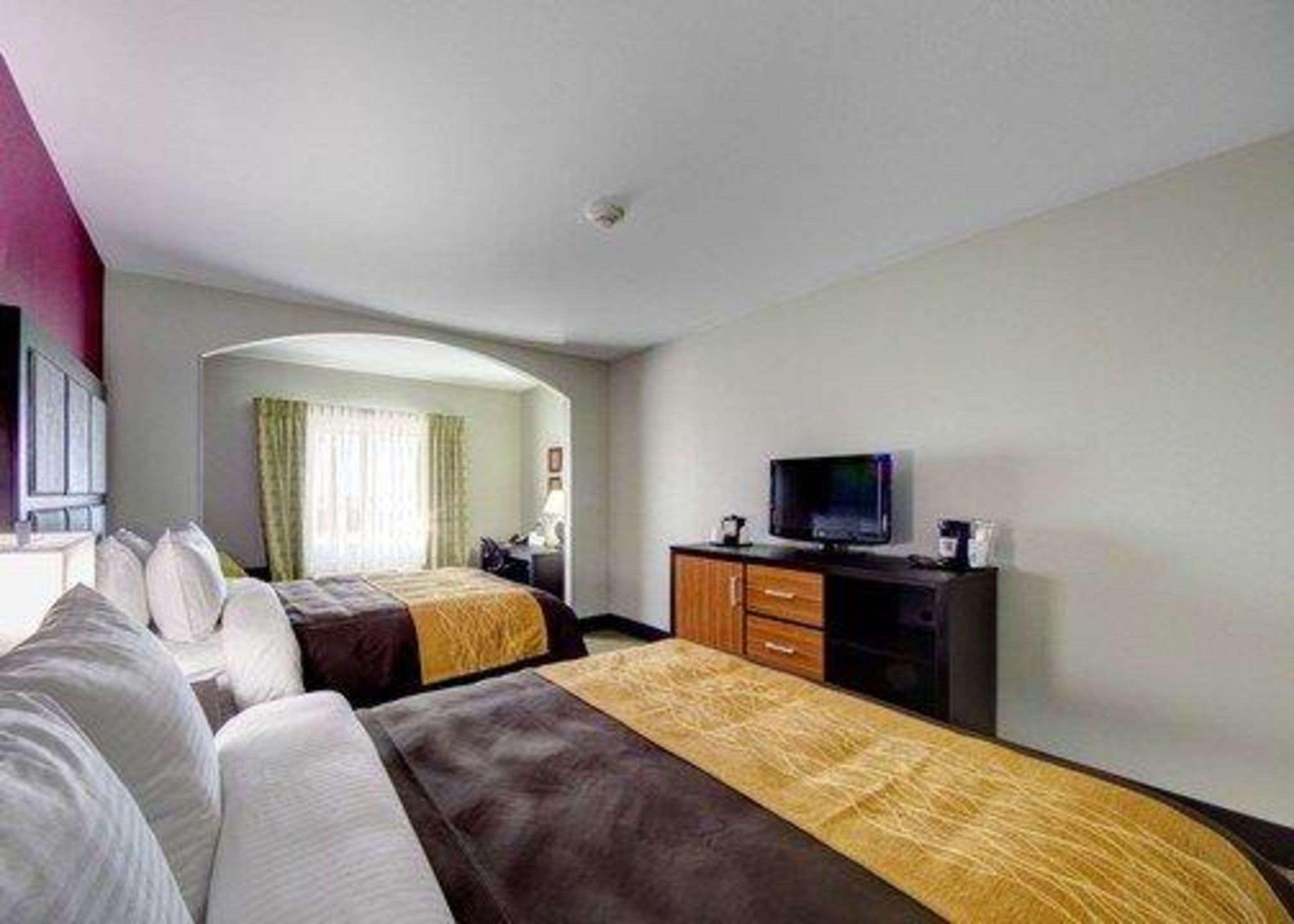 Comfort Inn & Suites Tulsa I-44 West - Rt 66 Oakhurst Bagian luar foto