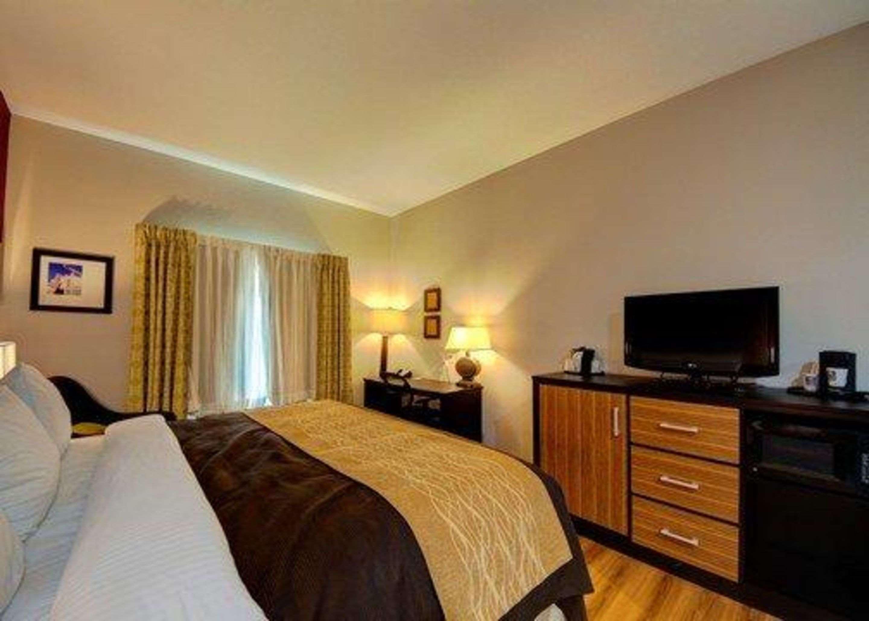 Comfort Inn & Suites Tulsa I-44 West - Rt 66 Oakhurst Bagian luar foto