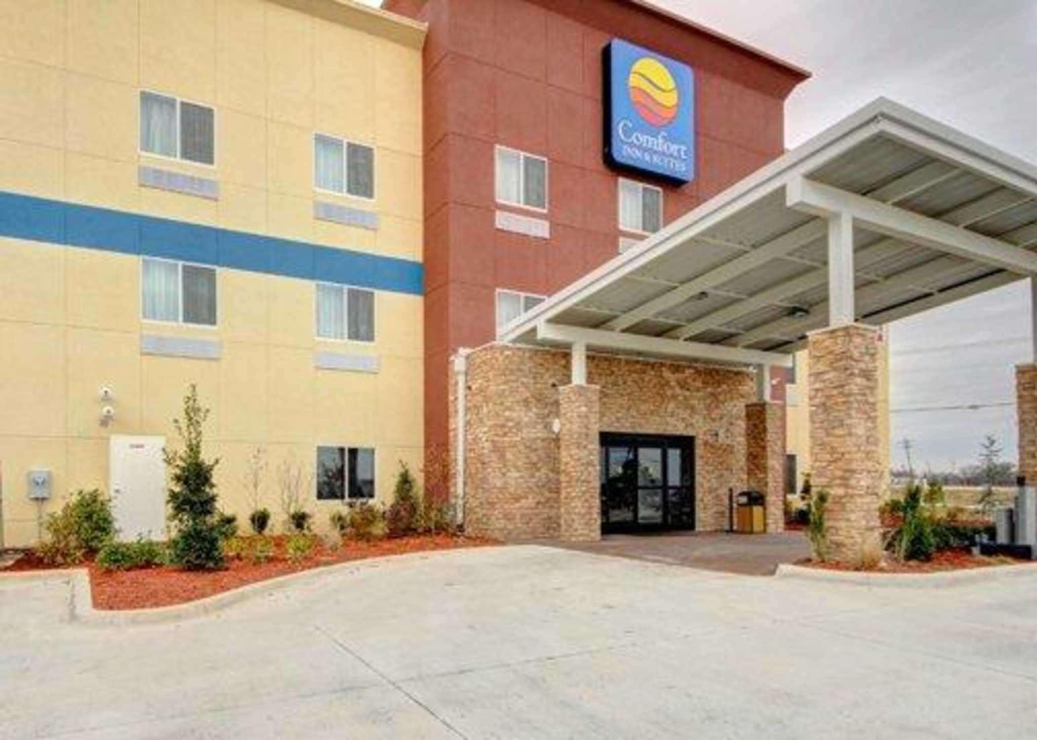 Comfort Inn & Suites Tulsa I-44 West - Rt 66 Oakhurst Bagian luar foto