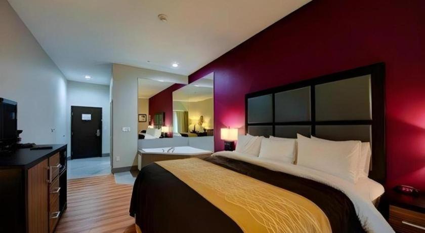 Comfort Inn & Suites Tulsa I-44 West - Rt 66 Oakhurst Bagian luar foto