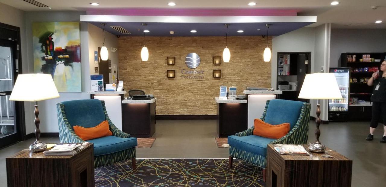 Comfort Inn & Suites Tulsa I-44 West - Rt 66 Oakhurst Bagian luar foto